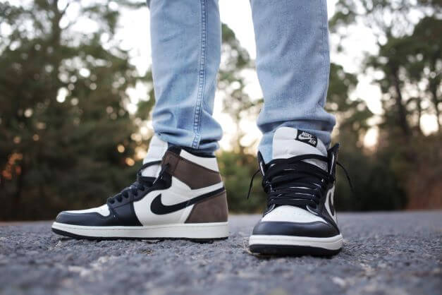 black and white air jordan 1s