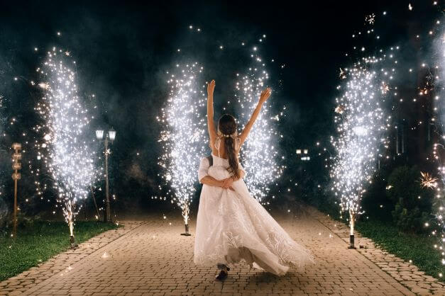dancing at wedding