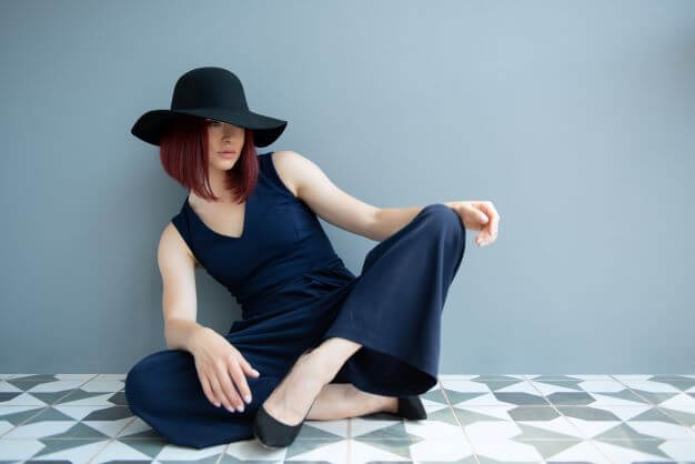 dark blue clothes for light skin tone