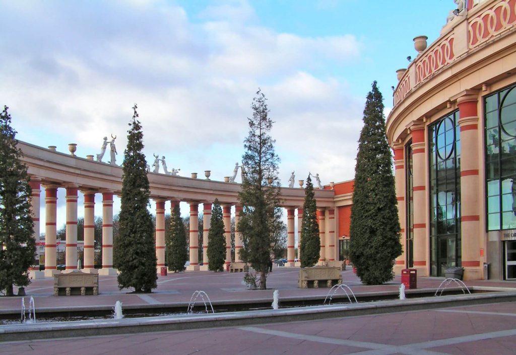 Intu Trafford Centre external