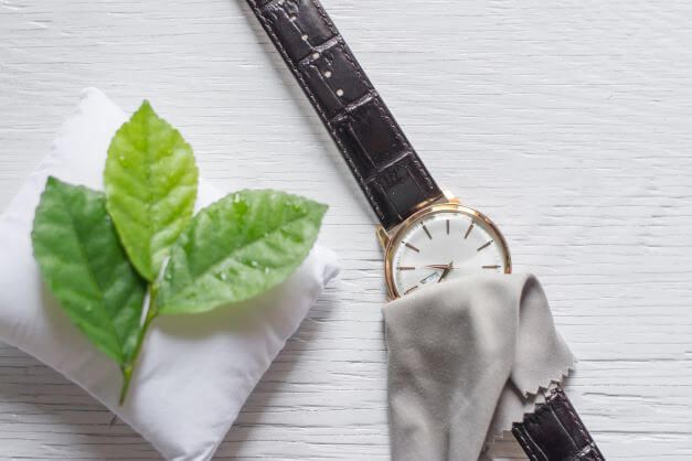 microfiber cloth and Cleaner cream