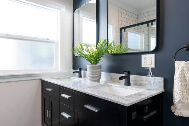 vanity sinks and mirrors
